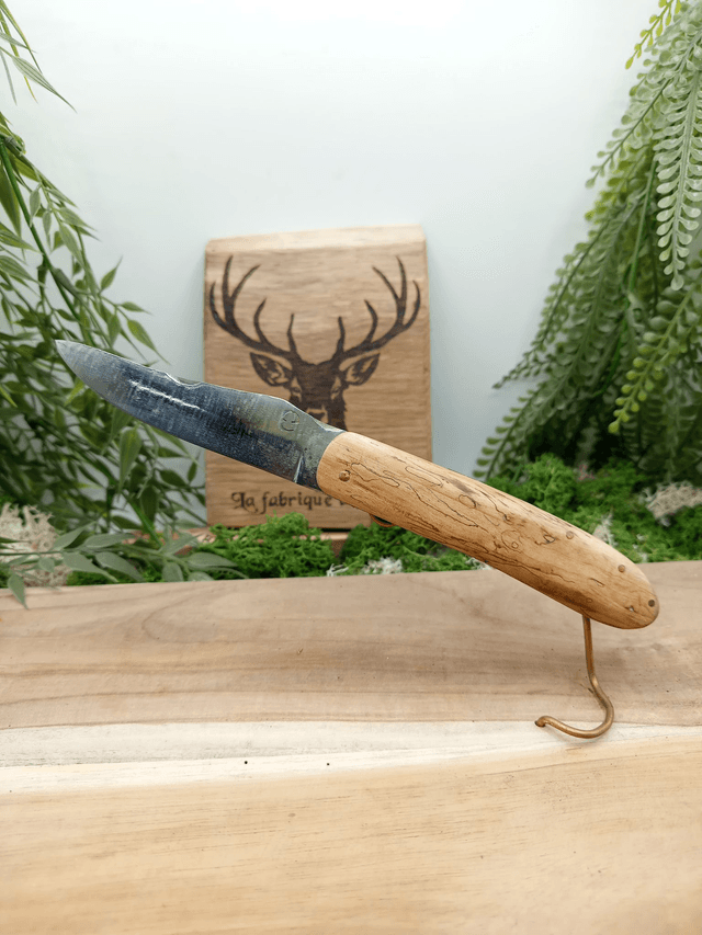 Couteau pliant artisanal “Le Cerf” – friction – lame acier inox Z40C13 – manche érable du Japon